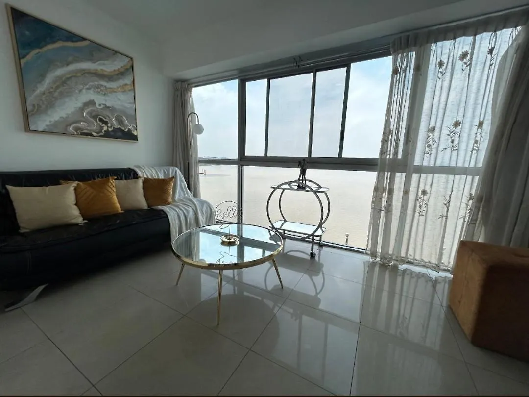 Ecusuites Riverfront One Vista Al Rio Jacuzzi Hidro Guayaquil 0*,  Ecuador
